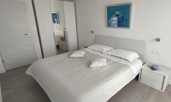 Grosses Zimmer App Red